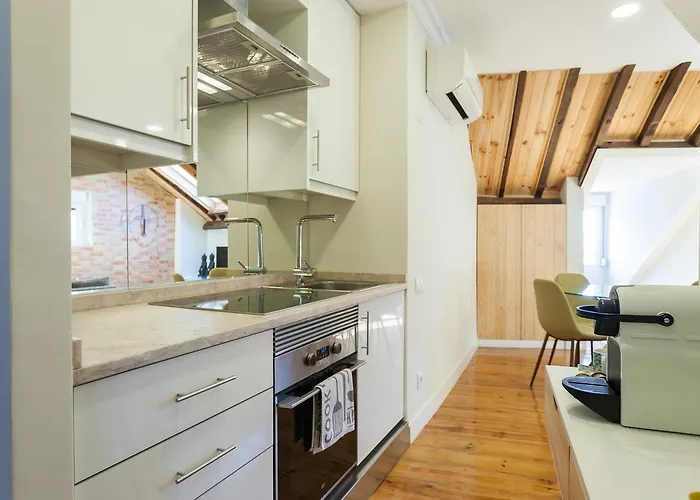 Bairrus - Principe Real/brick Apartment Lissabon